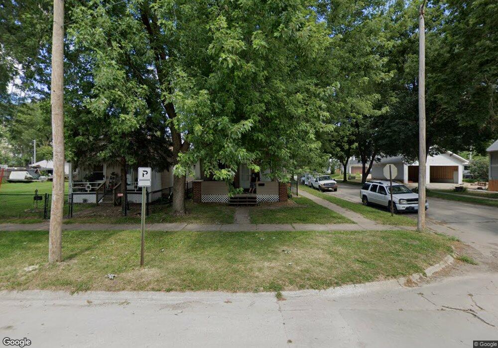 1129 2nd St SW, Cedar Rapids, IA 52404 - photo 1