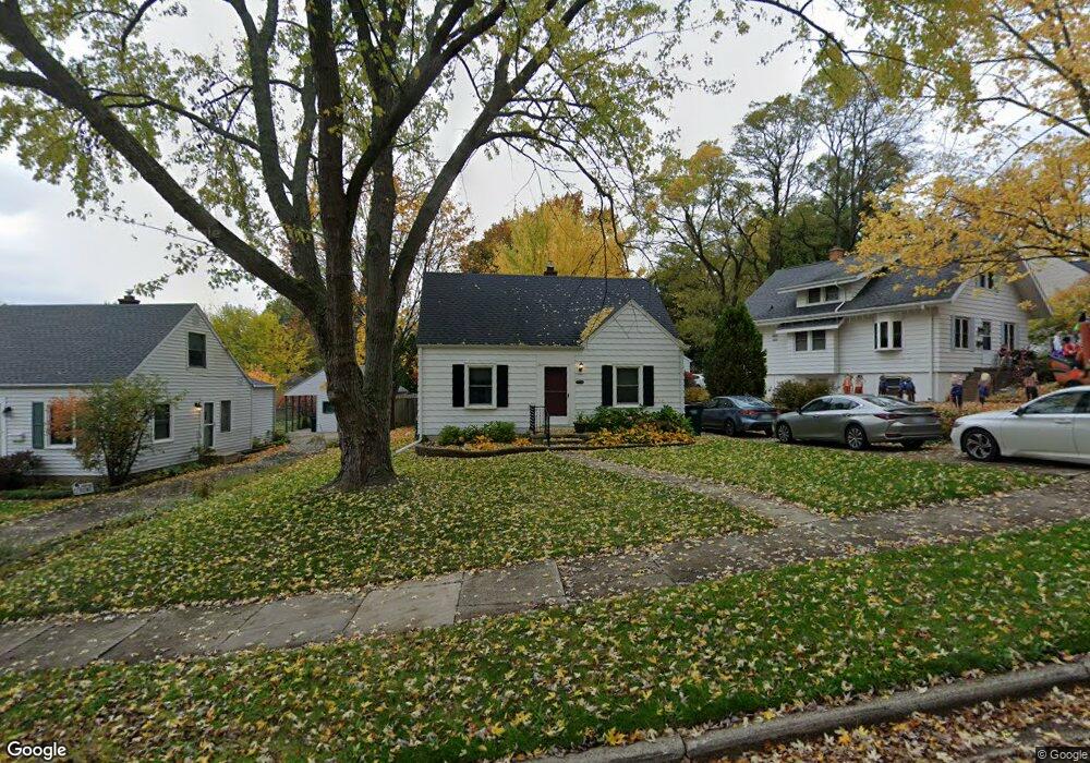 615 S Dexter Dr, Lansing, MI 48910 - photo 1