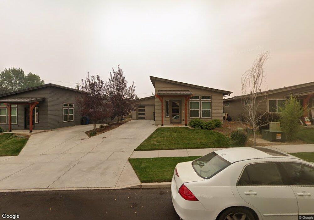 1591 NE Rumgay Ln, Bend, OR 97701 - photo 1