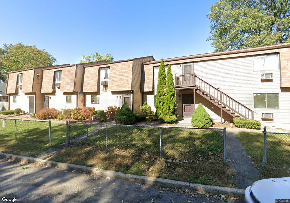 140 Grenhart Rd unit 5, Stamford, CT 06902 - photo 1