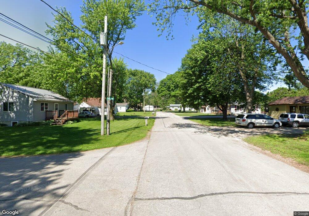 2809 Maple St, Cedar Falls, IA 50613 - photo 1