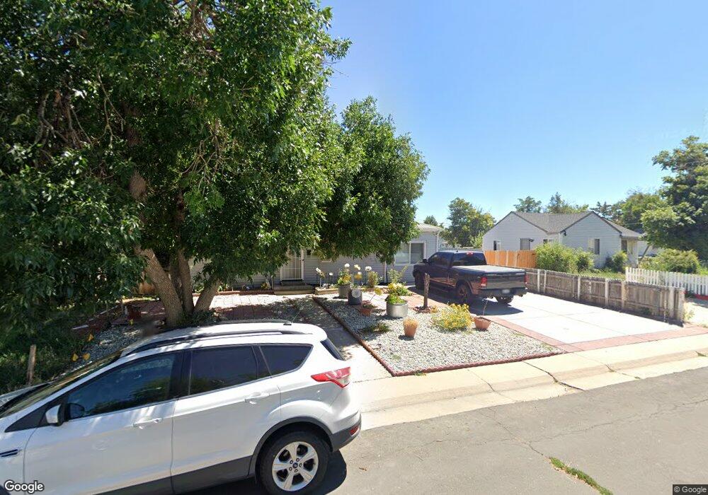 710 Kenton St, Aurora, CO 80010 - photo 1