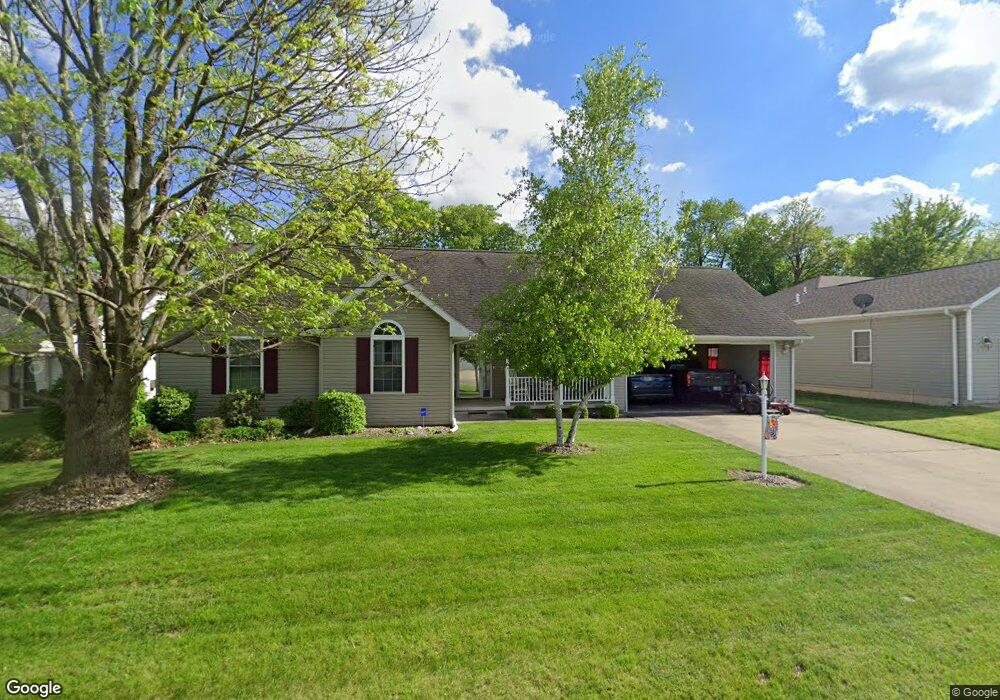 1917 Evergreen Ct, Mattoon, IL 61938 - photo 1