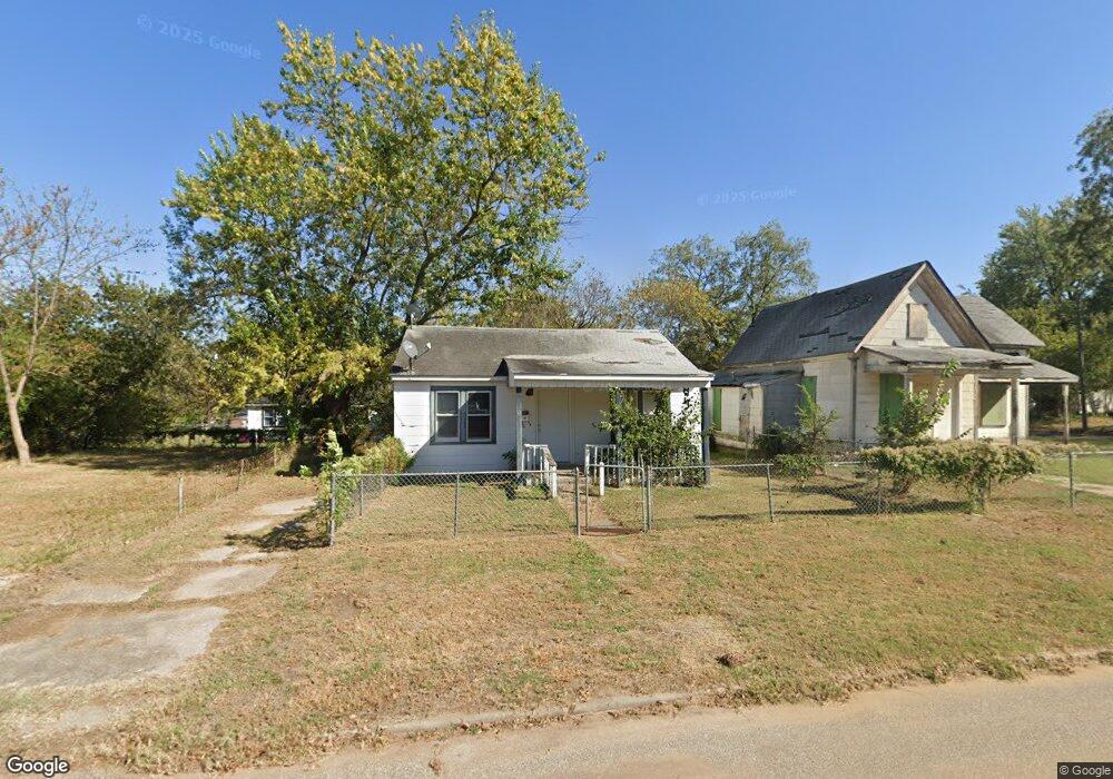 627 Hobson St, Shawnee, OK 74801 - photo 1