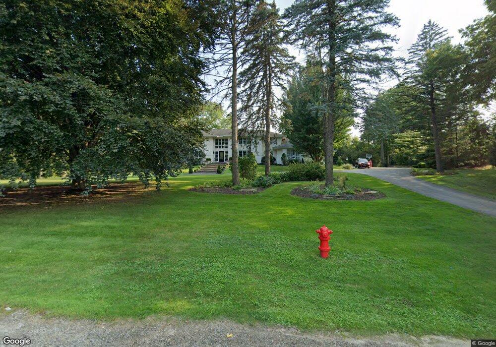 4970 Brookdale Rd, Bloomfield Hills, MI 48304 - photo 1