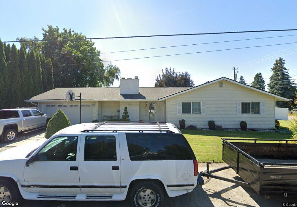 1250 N Grover Place, East Wenatchee, WA 98802 - photo 1