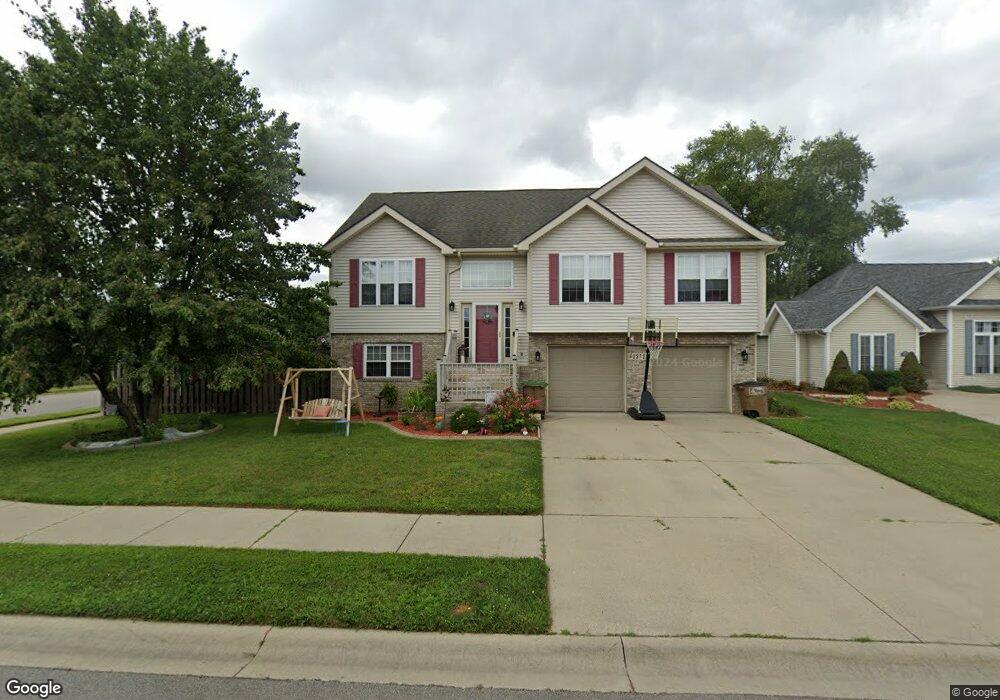 2122 Sumpter Ct, Columbus, IN 47203 - photo 1