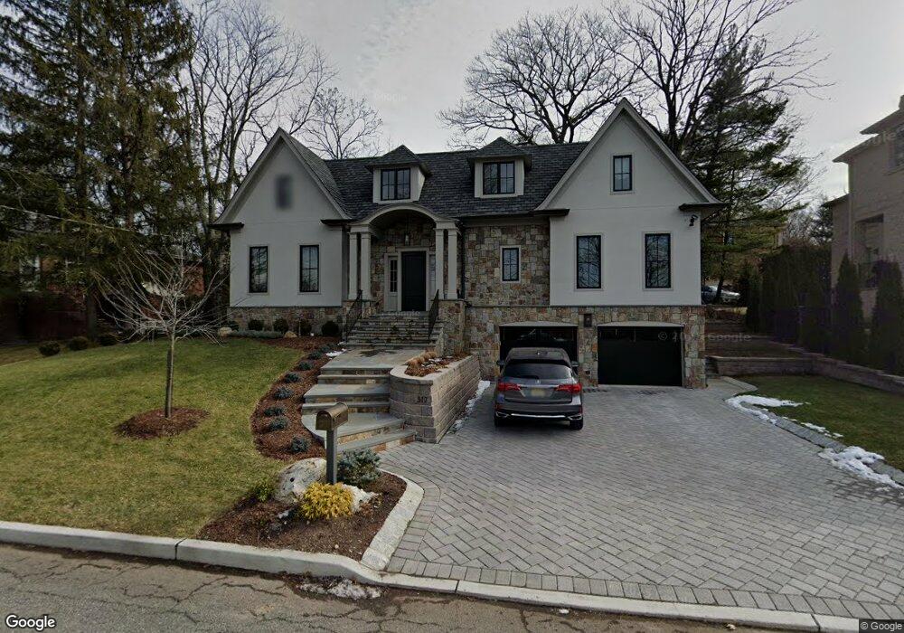 317 Ropes Rd, Englewood Cliffs, NJ 07632 - photo 1