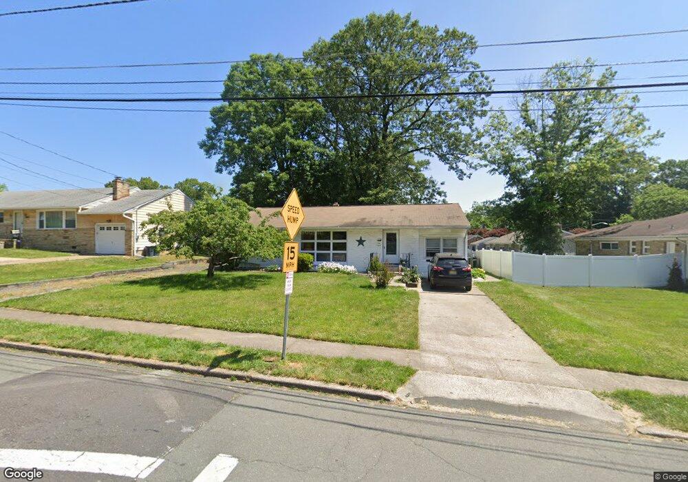 20 Glen Mawr Dr, Ewing, NJ 08618 - photo 1