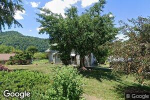 421 Chestnut St, Hinton, WV 25951