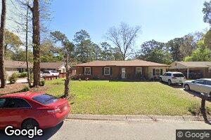 8 Regent Dr, Savannah, GA 31406