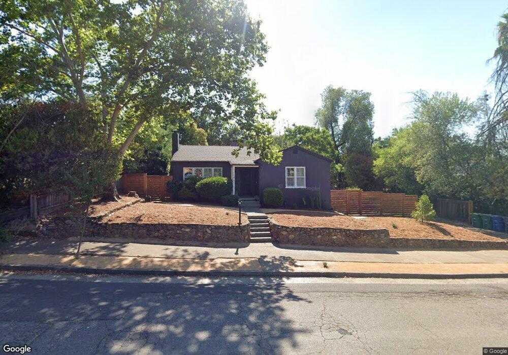 1147 Walnut Ave, Redding, CA 96001 - photo 1