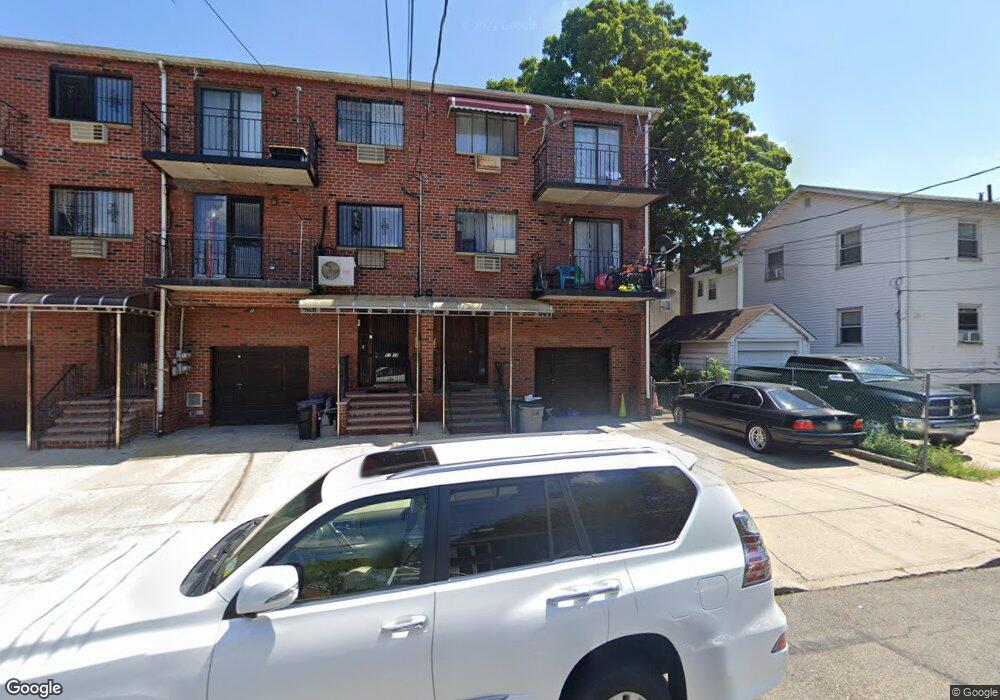 6141 156th St, Flushing, NY 11367 - photo 1