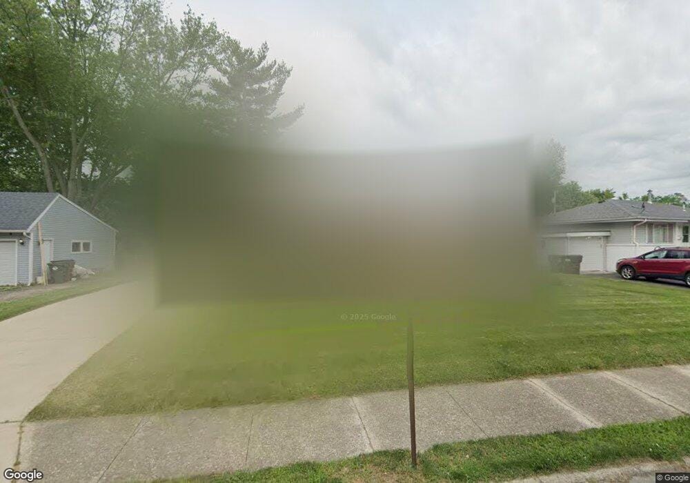 572 Sutton Dr, Xenia, OH 45385 - photo 1