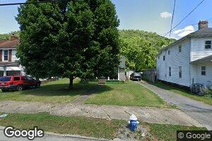 171 Pleasant St, Hinton, WV 25951