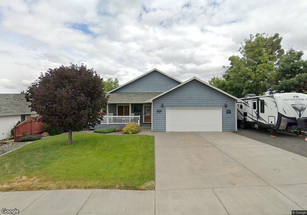 207 SW Quinney Place, Pendleton, OR 97801 - photo 1