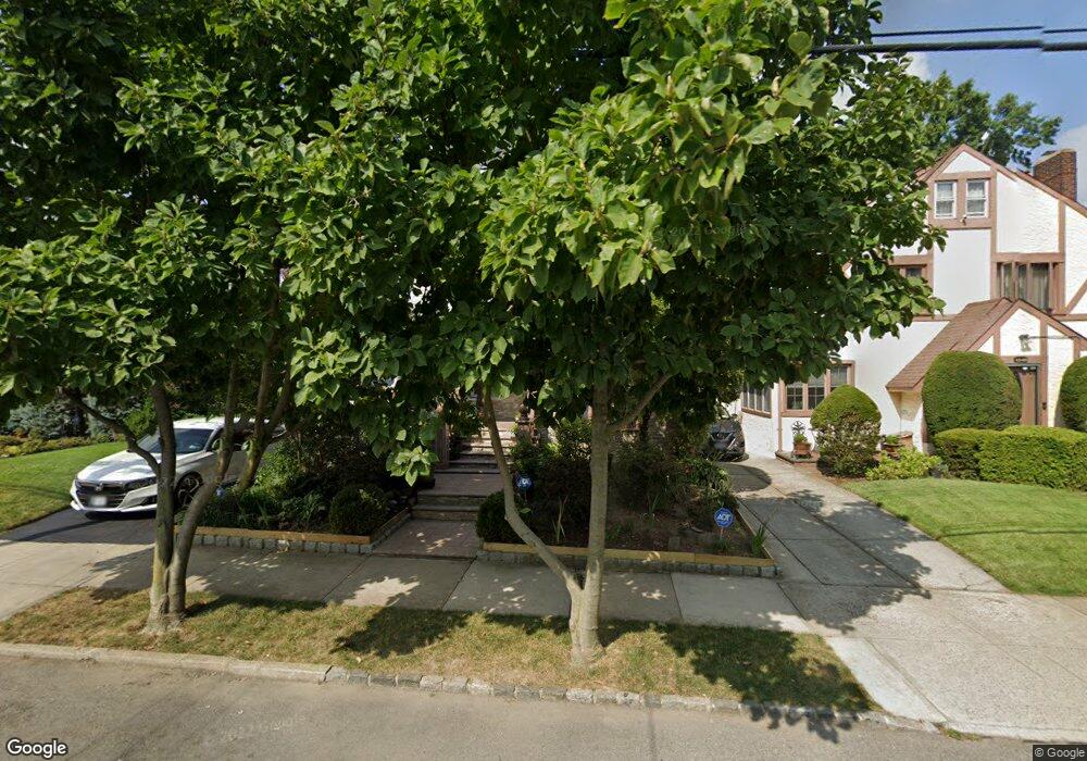 4344 170th St, Flushing, NY 11358 - photo 1
