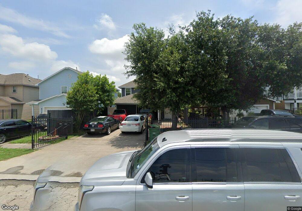 9034 Mcgallion Rd, Houston, TX 77022 - photo 1