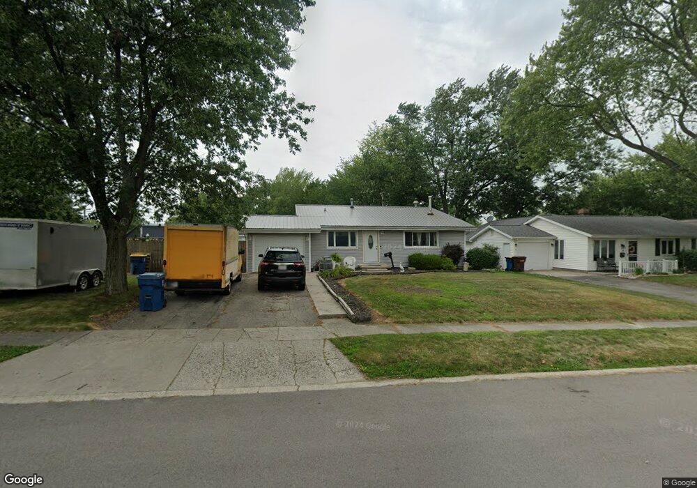 10 Columbian Ave, Bluffton, IN 46714 - photo 1