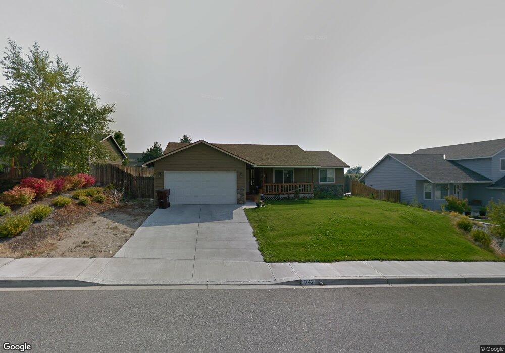 1742 Bluegrass Ave SE, East Wenatchee, WA 98802 - photo 1