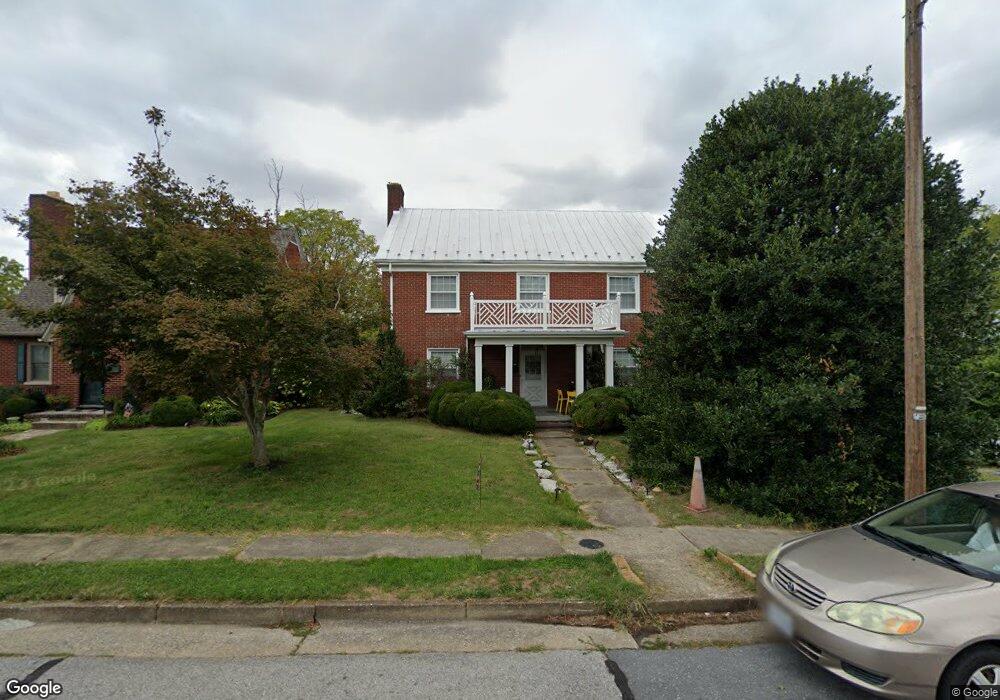 443 Maple Ave, Waynesboro, VA 22980 - photo 1