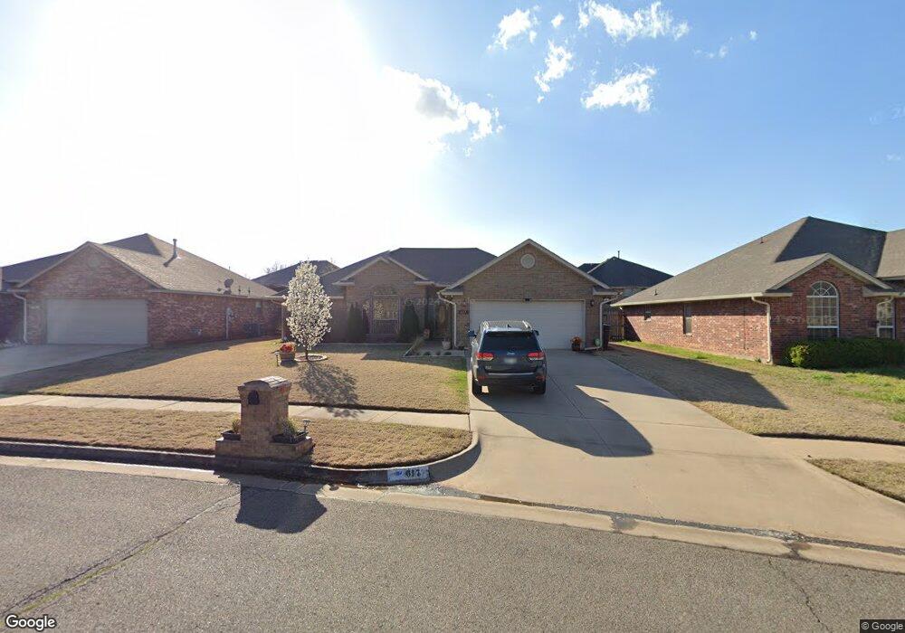 617 Nathan Ln, Moore, OK 73160 - photo 1