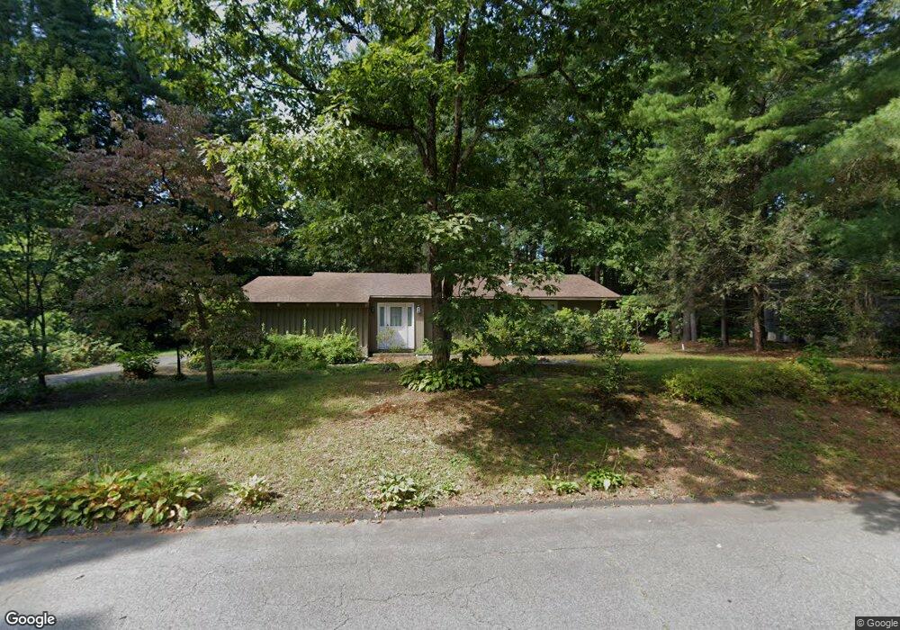 19 Hickory Ln, Amherst, MA 01002 - photo 1