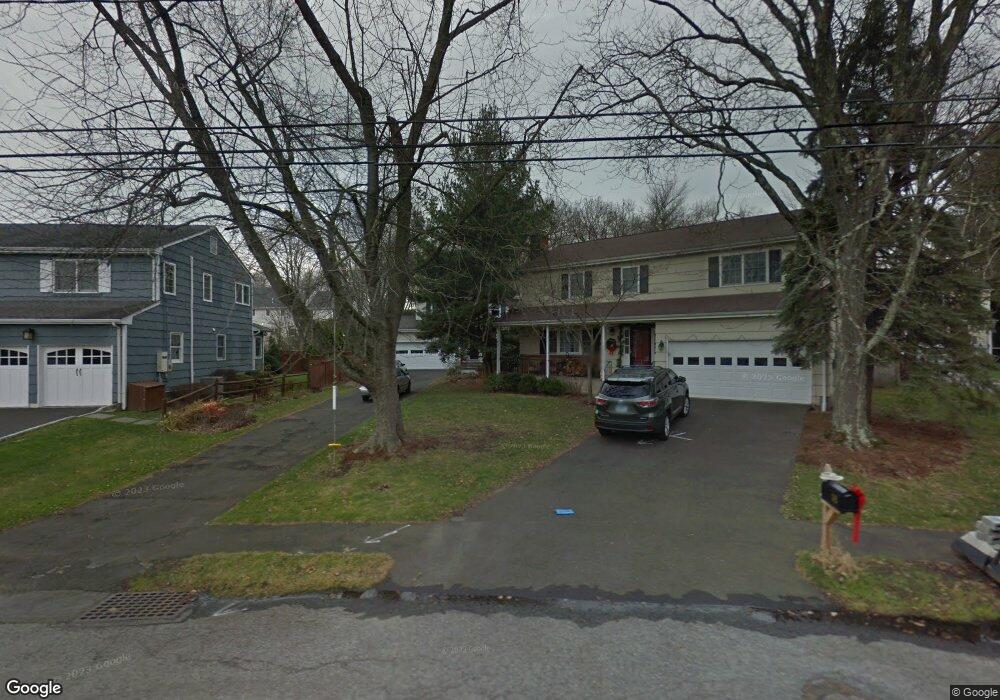 18 Griffith Rd, Riverside, CT 06878 - photo 1