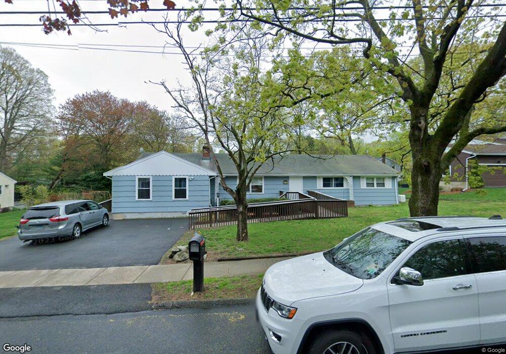 415 Overland Dr, Stratford, CT 06614 - photo 1