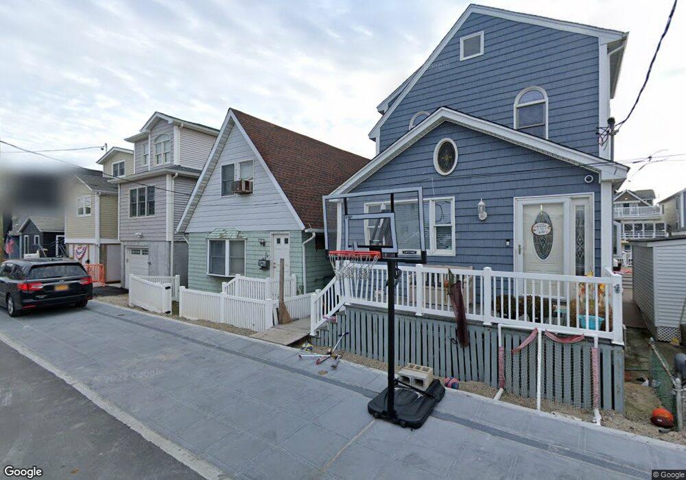 42 W 13th Rd, Broad Channel, NY 11693 - photo 1