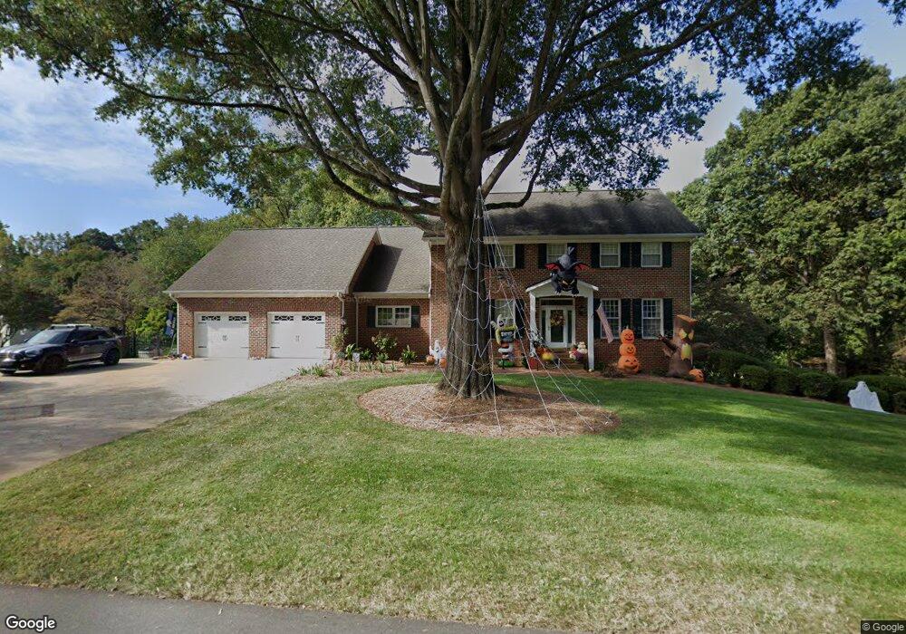 422 Gleneagles Rd W, Statesville, NC 28625 - photo 1