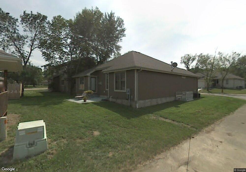3702 SW Brooklawn Terrace, Topeka, KS 66610 - photo 1