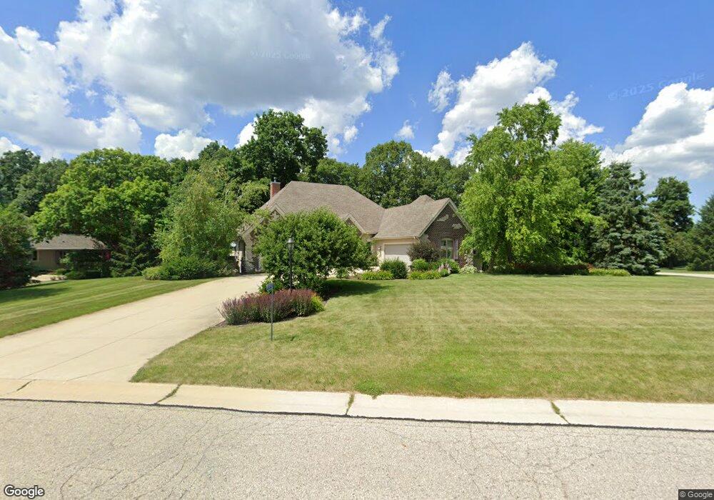 N62W27465 Trappers Run, Sussex, WI 53089 - photo 1