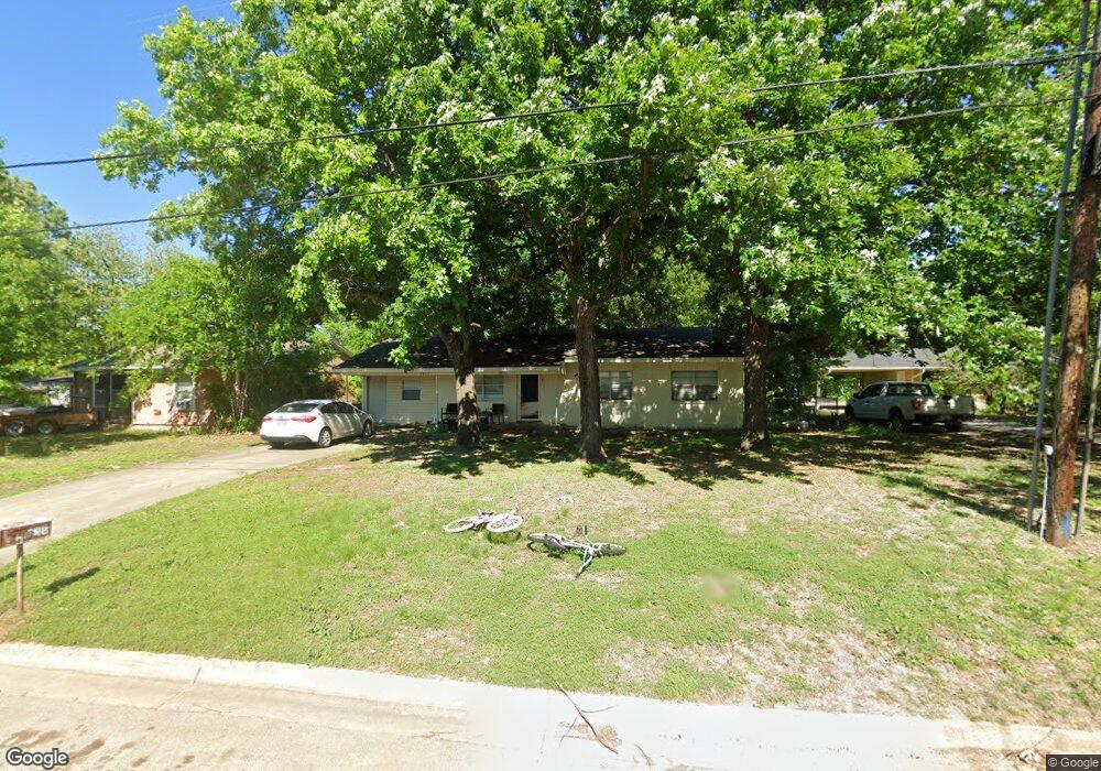 1418 Rice Ave, Gainesville, TX 76240 - photo 1