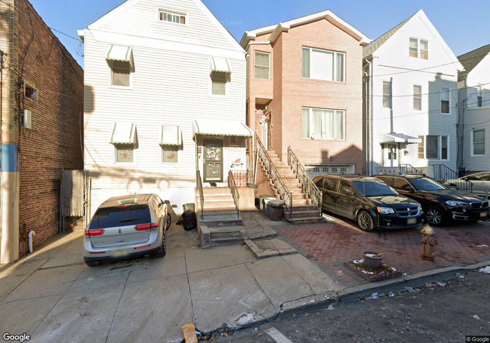 28 Morton Place unit 2, Jersey City, NJ 07305 - photo 1