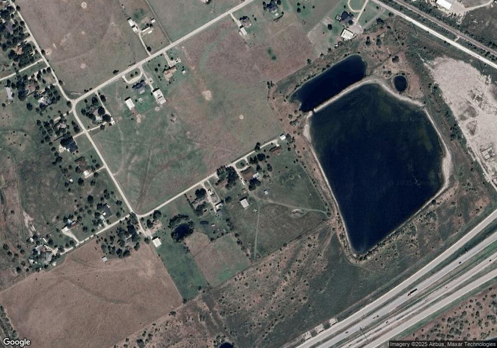 562 Sylvester Rd, Ennis, TX 75119 - photo 1