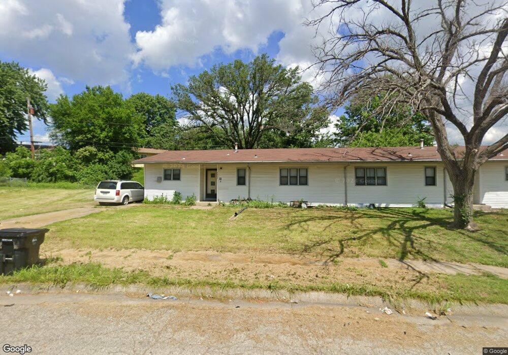 6615 SW Fairdale Dr, Topeka, KS 66619 - photo 1