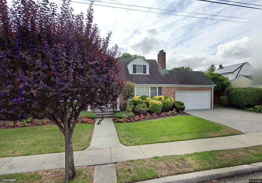 126 Hillside Ave, Manhasset, NY 11030 - photo 1