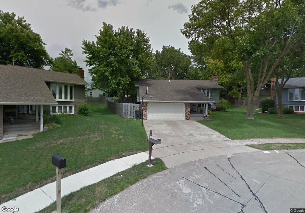 1324 W 47th Ct, Davenport, IA 52806 - photo 1