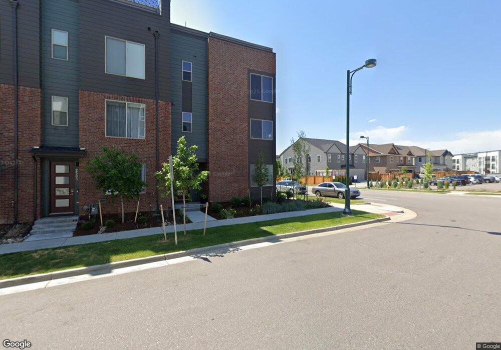 2585 Newark Ct, Aurora, CO 80010 - photo 1