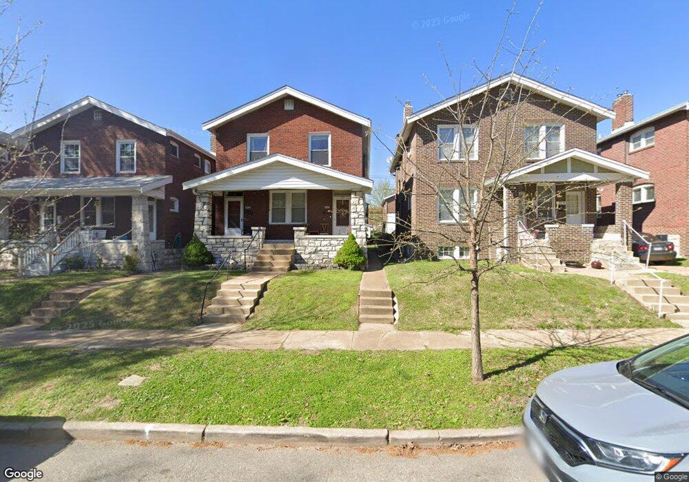 5323 Sutherland Ave, Saint Louis, MO 63109 - photo 1