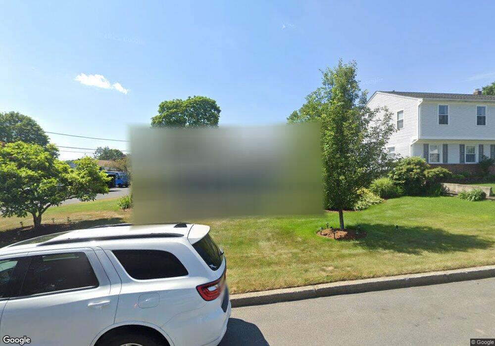 85 Crest Dr, Pawtucket, RI 02861 - photo 1