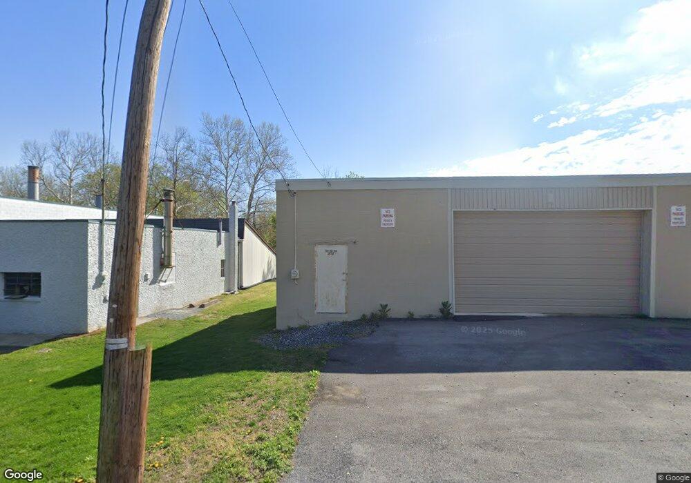 300 Catasauqua Ave, Whitehall, PA 18052 - photo 1