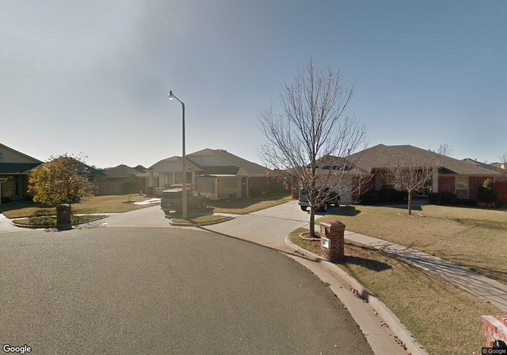 723 Hedgewood Dr, Moore, OK 73160 - photo 1