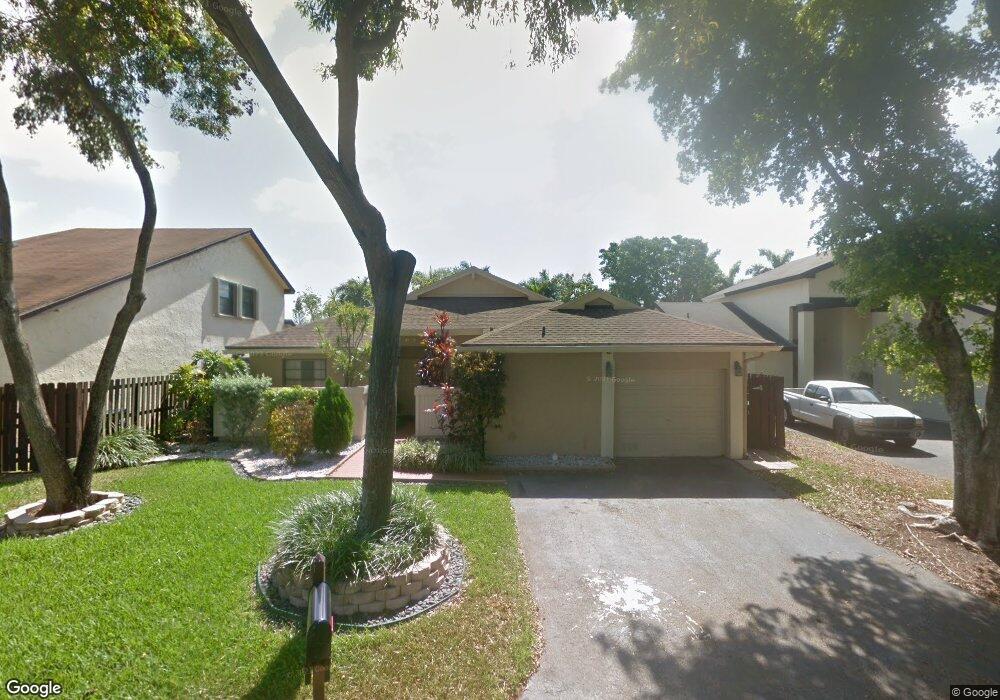 4237 SW 147th Ct unit N, Miami, FL 33185 - photo 1