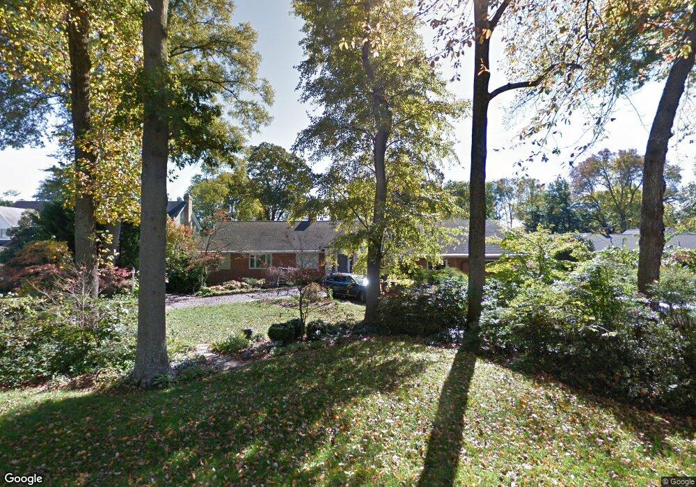 1605 River Farm Dr, Alexandria, VA 22308 - photo 1