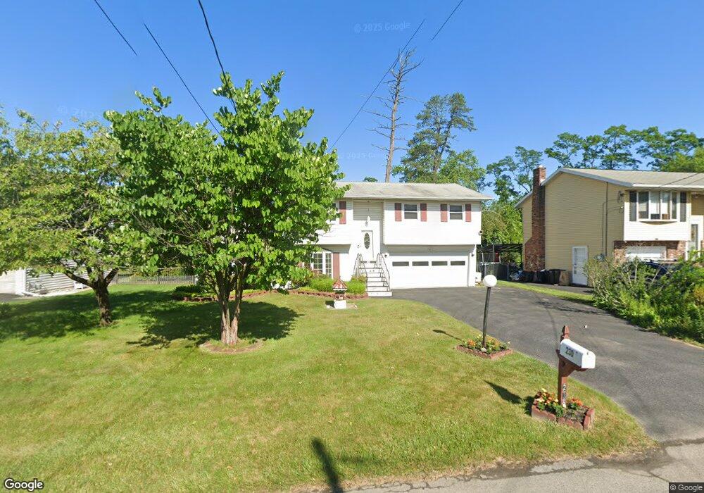 230 Seventeenth St, Schenectady, NY 12306 - photo 1