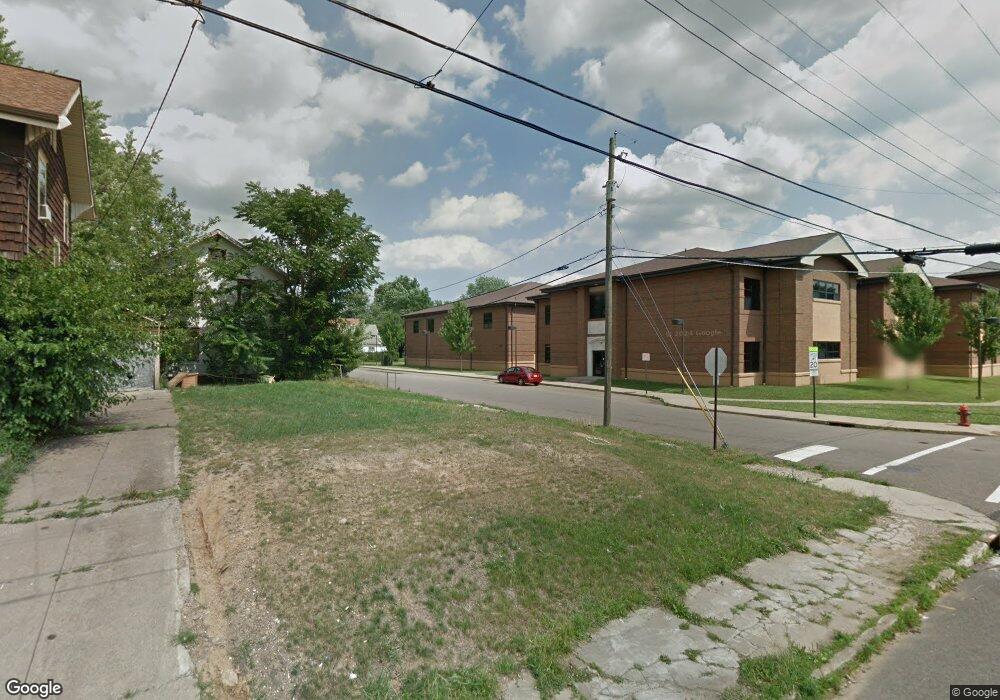 1400 Gibbs Ave NE, Canton, OH 44705 - photo 1