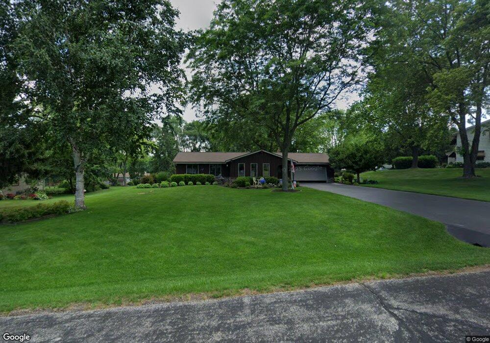 N58W25611 Windy Pass Dr, Sussex, WI 53089 - photo 1