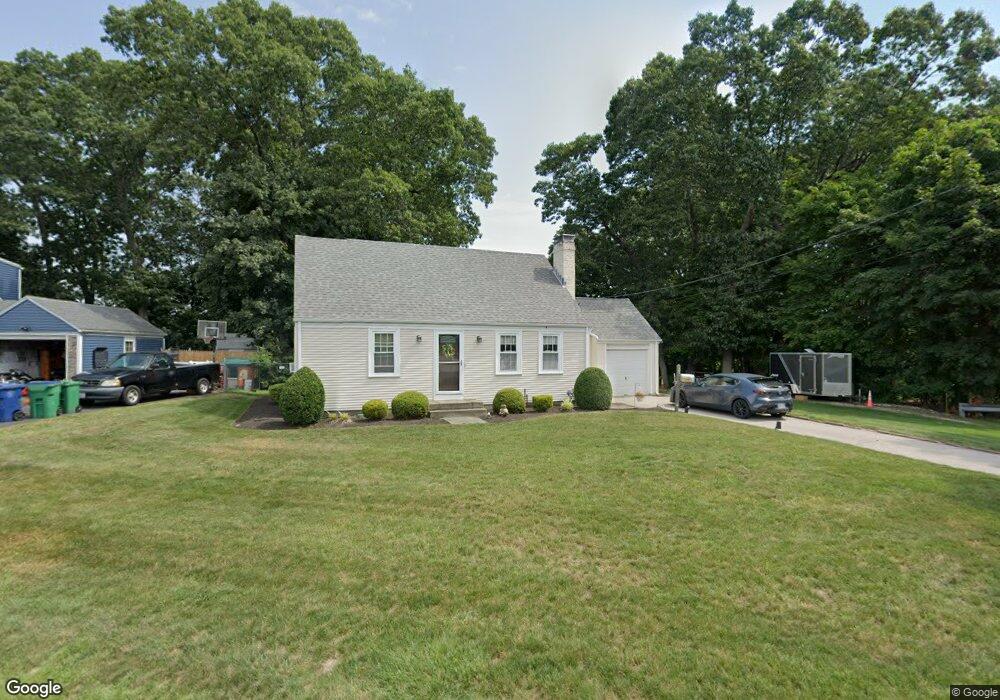 20 Pilgrim Dr, Warwick, RI 02888 - photo 1